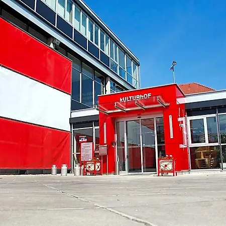 Zur Linde 3*