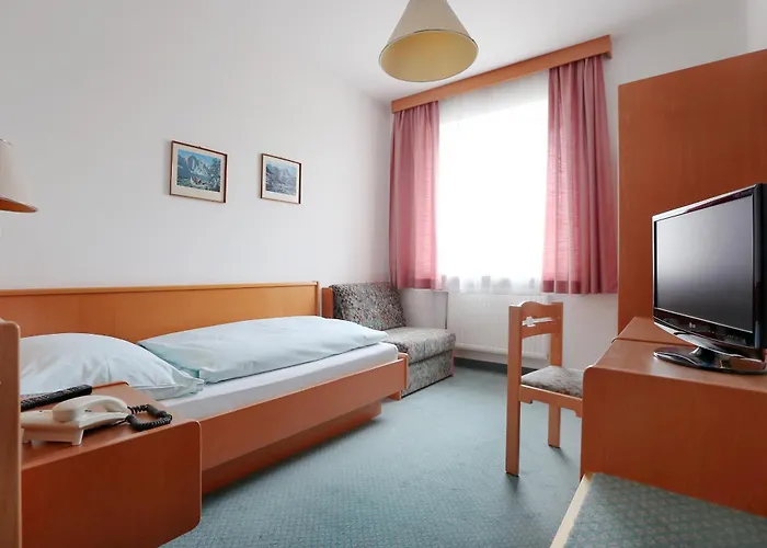 Zur Linde Locanda 3*